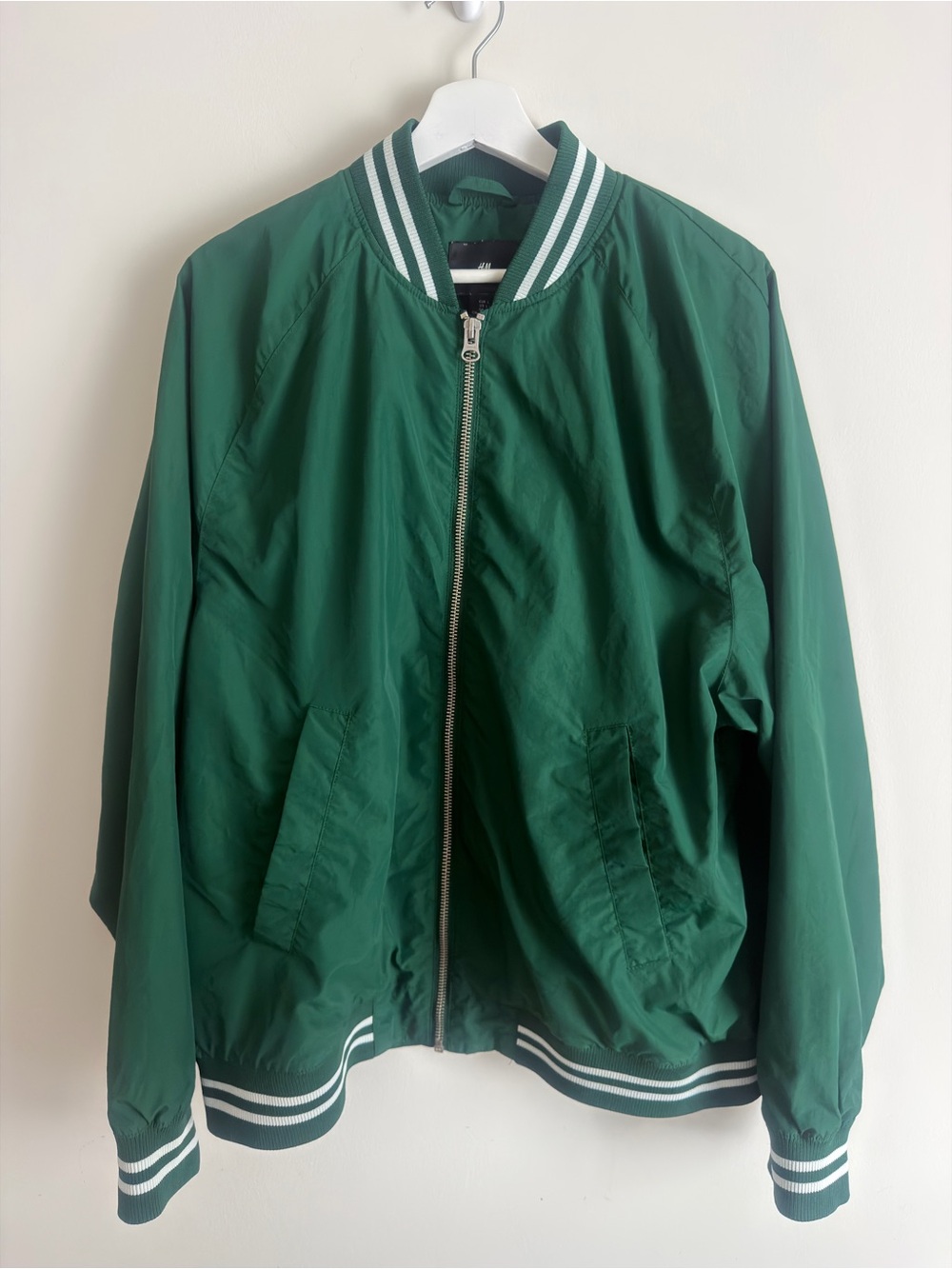 H&M Men’s Green Bomber Jacket Size L Nylon Blend Ribbed Zip Up